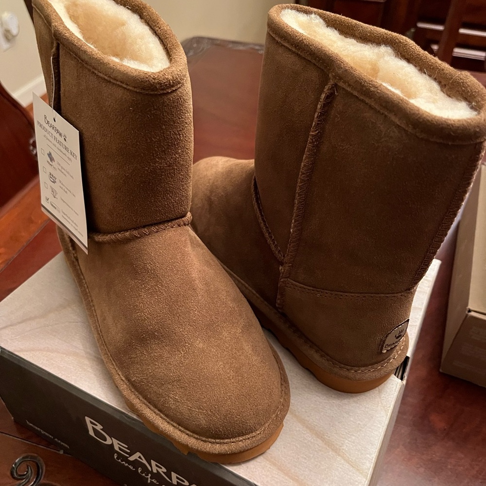 BearPaw Tan Suede Boots with Plush Lining